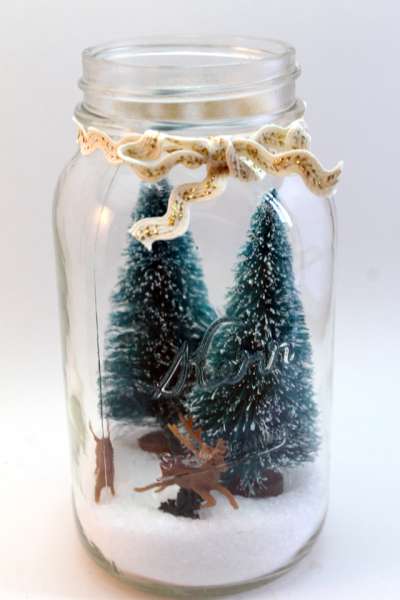 20 Festive DIY Christmas Mason Jars- If you want a fun and frugal way to decorate your home for Christmas, then you need to make one of these 10 festive Christmas Mason jar crafts! | DIY holiday décor project, décor to make with Mason jars, DIY Christmas decorations, #crafts #ChristmasDIY #ChristmasCrafts #ChristmasDecor #ACultivatedNest
