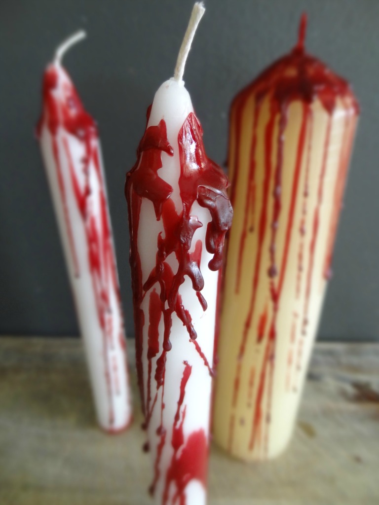 blood-candles-halloween-diy-party-decoration
